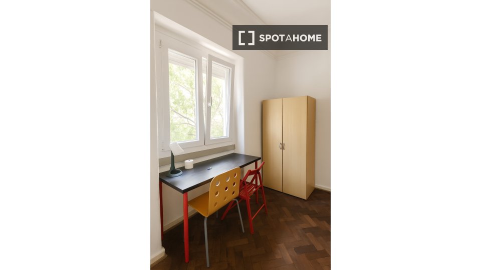 Double room Lisbon, 7 beds — photo 29