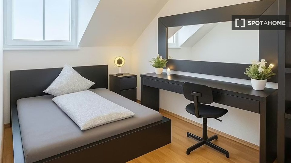 Double room Munich, 4 beds — photo 1