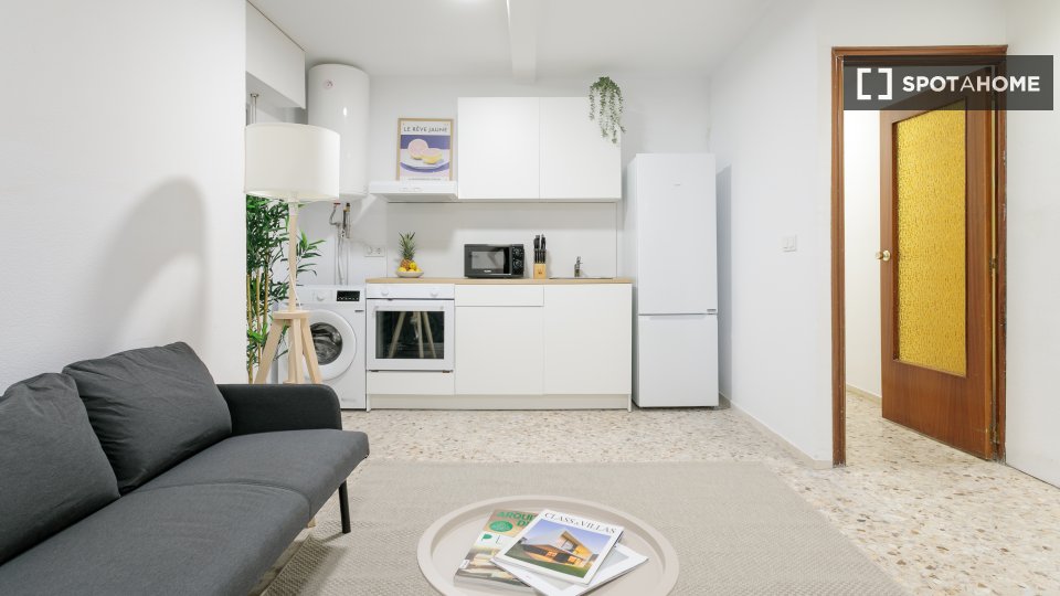 Double room Alicante, 4 beds, 100m² — photo 11