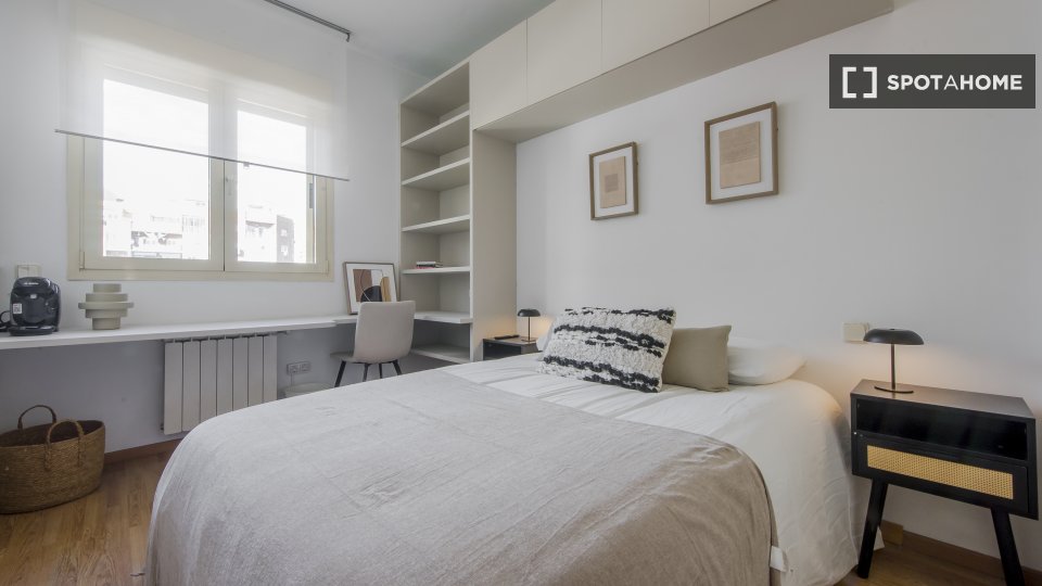Double room Madrid, 5 beds — photo 4