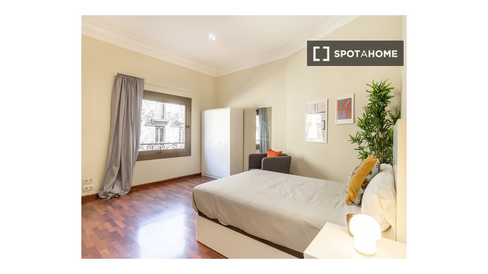 Double room Barcelona, 4 beds — photo 14