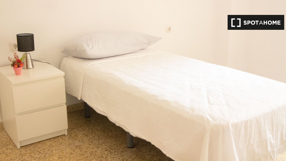 Double room Valencia, 4 beds — photo 15