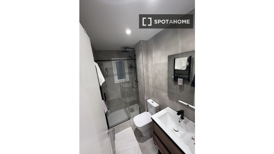 Apartment Barcelona, 2 beds, 75m² — photo 14