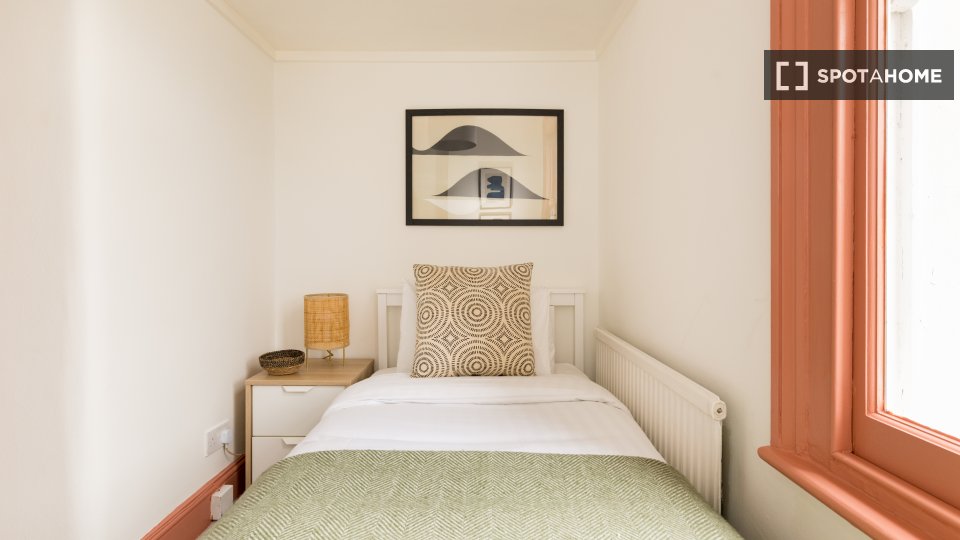 Apartment London, 4 beds — photo 15