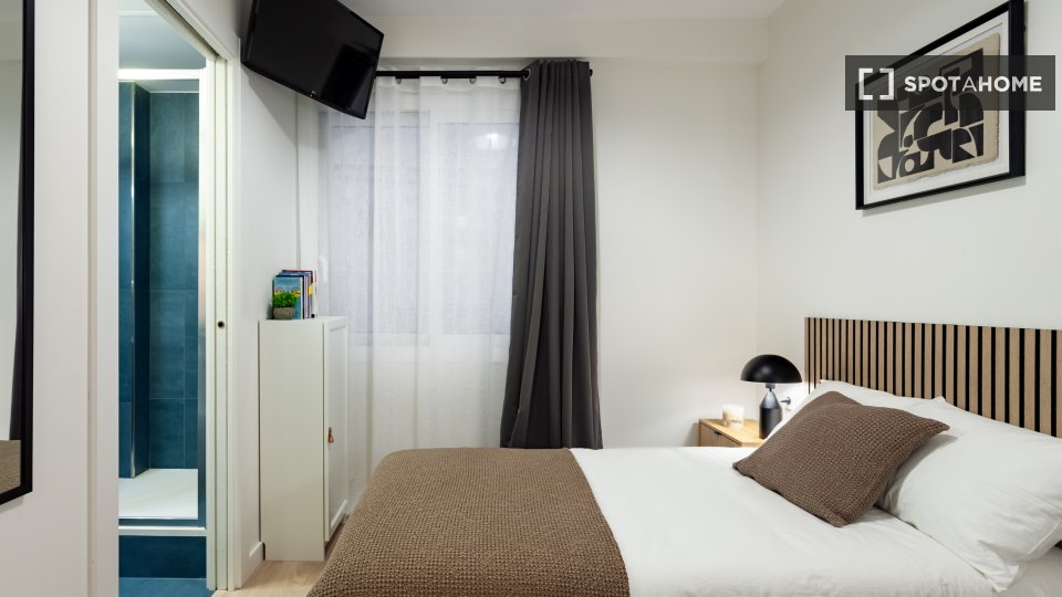 Double room Barcelona, 12 beds, 360m² — photo 15