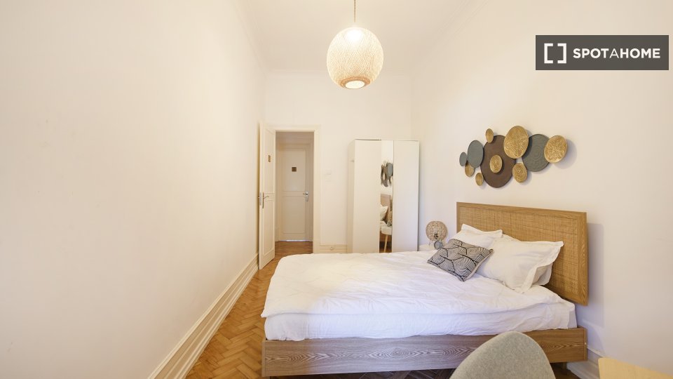 Double room Lisbon, 10 beds — photo 47
