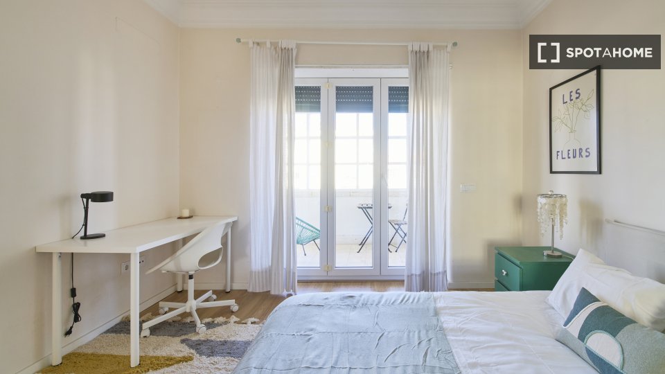 Double room Lisbon, 4 beds — photo 1