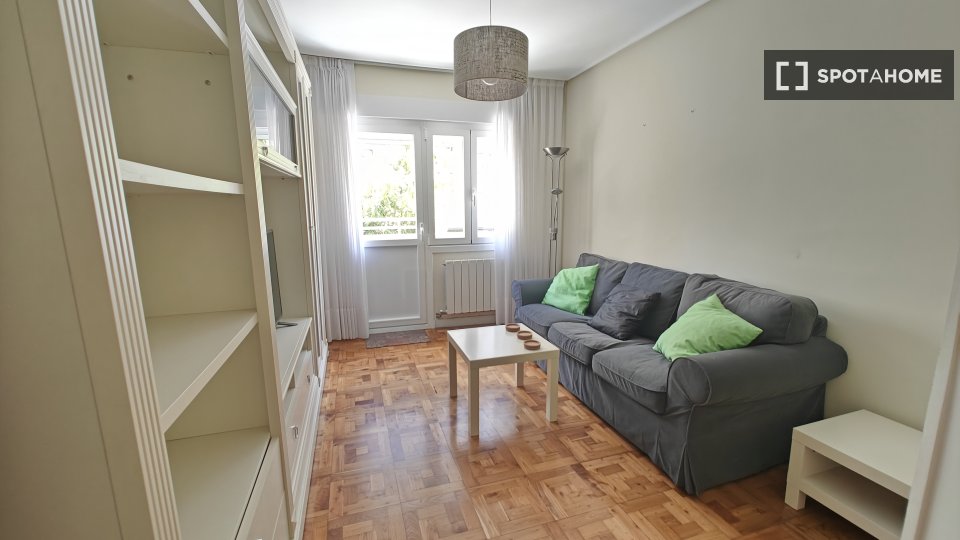 Piso en alquiler de 3 habitaciones en Las Arenas-Areeta, Bilbao