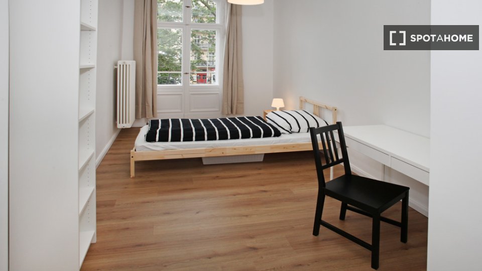 Double room Berlin, 4 beds, 90m² — photo 9