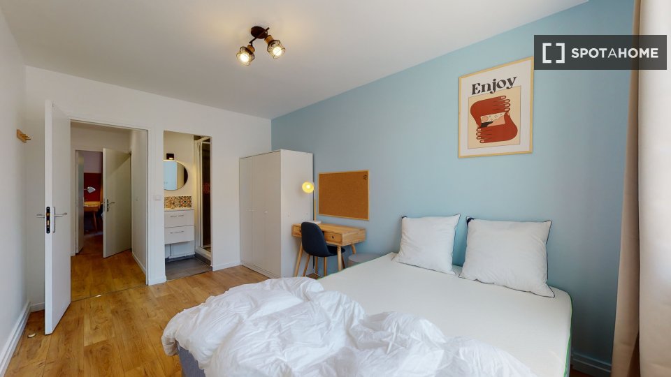 Double room Paris, 4 beds — photo 9