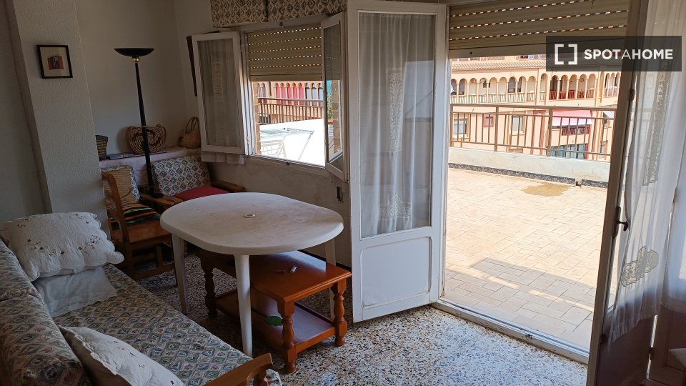 Apartment Alicante, 2 beds, 86m² — photo 11