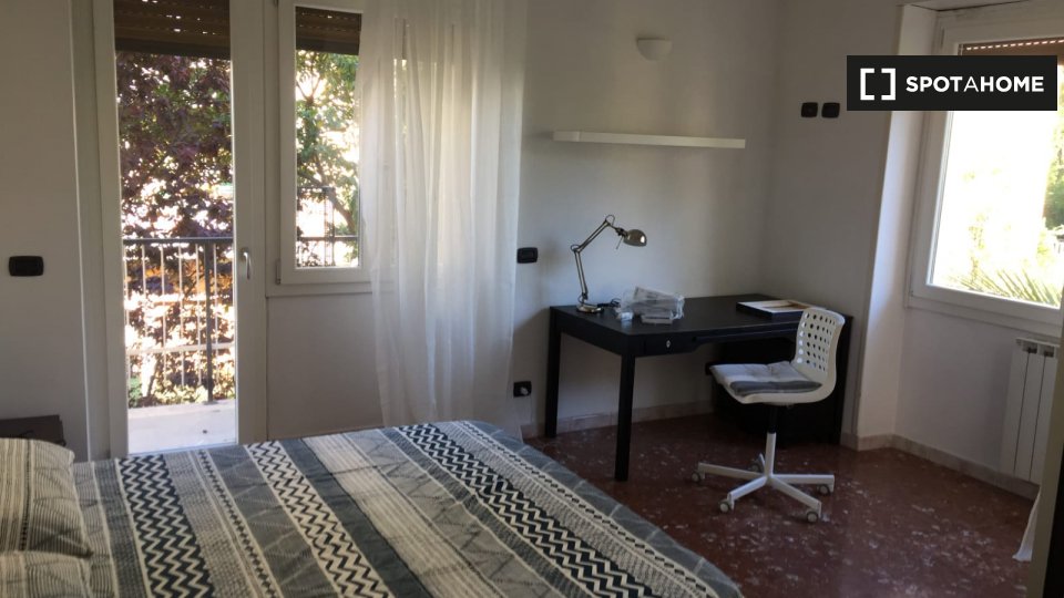 Double room Rome, 5 beds — photo 10