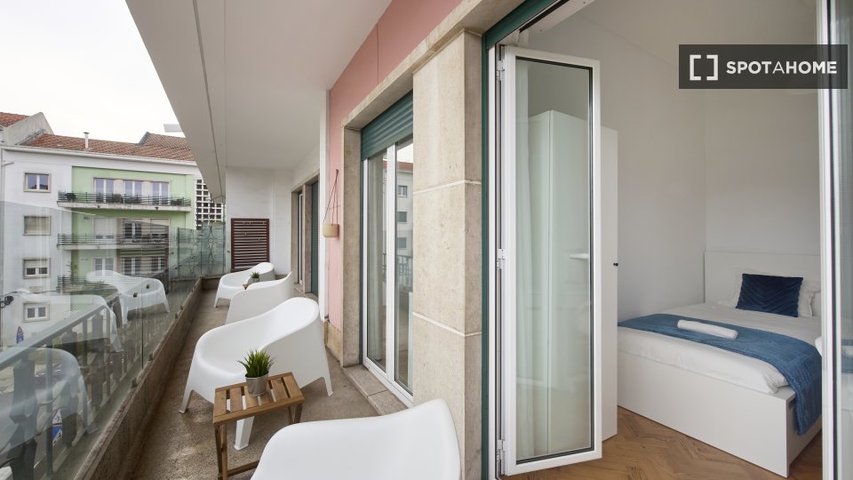 Double room Lisbon, 9 beds — photo 42