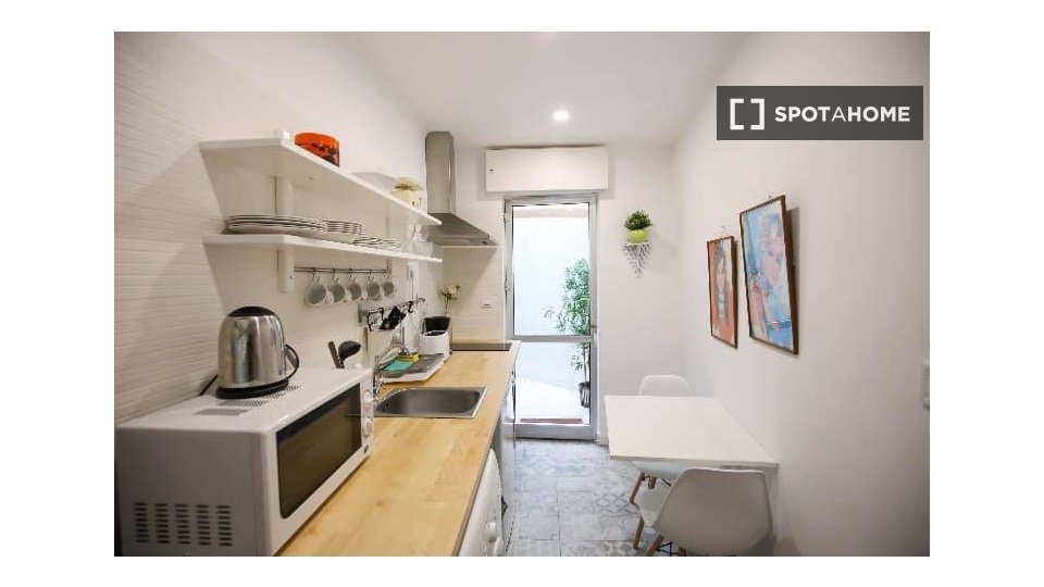 Apartment mono Lisbon, 20m² — photo 8