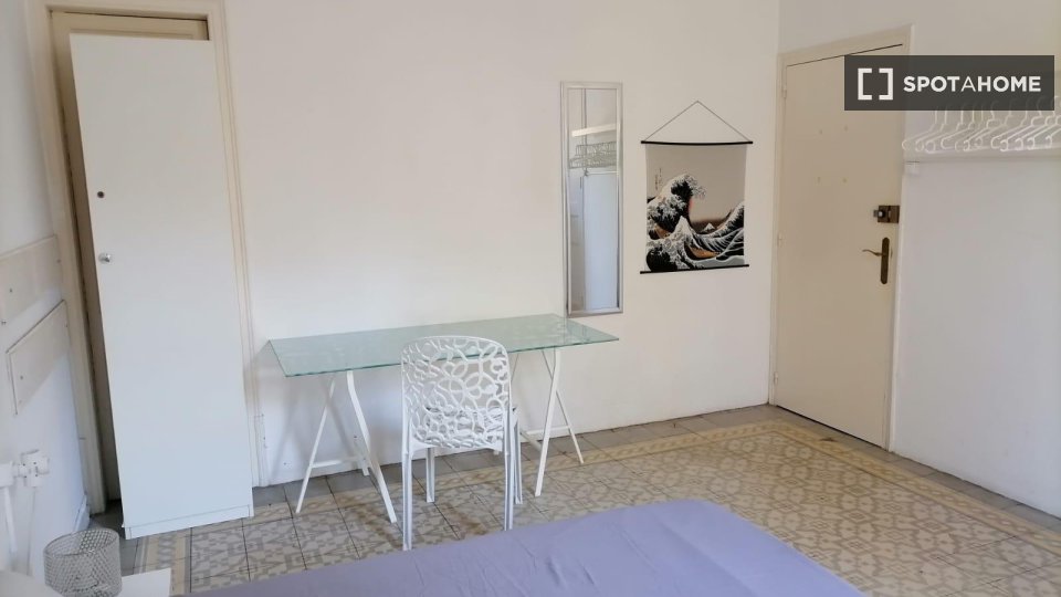 Double room Barcelona, 8 beds — photo 13
