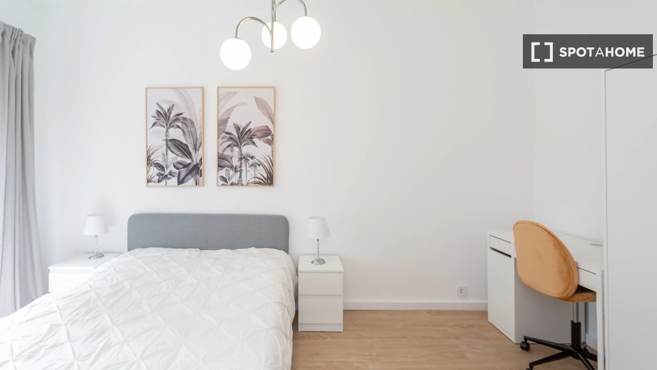 Double room Lisbon, 5 beds — photo 1