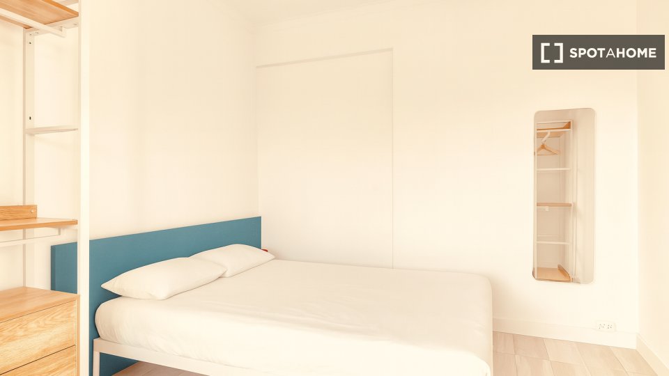 Double room Lisbon, 5 beds — photo 20