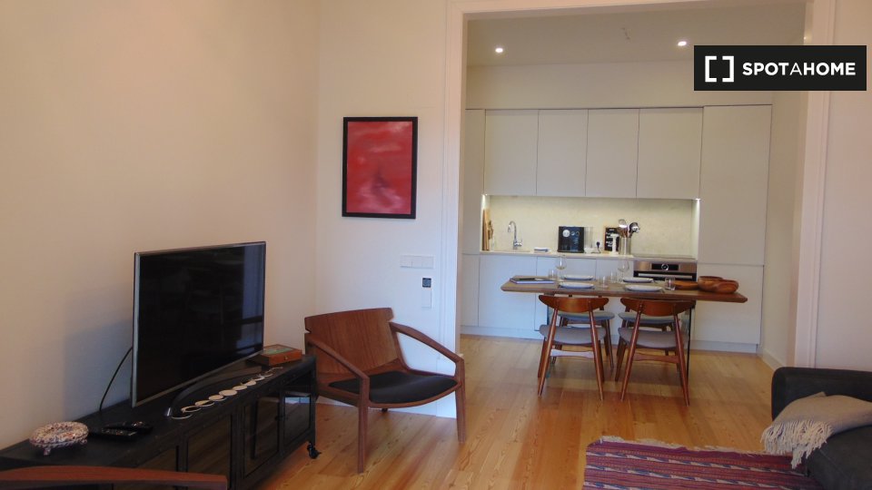 Apartment Lisbon, 2 beds, 100m² — photo 12