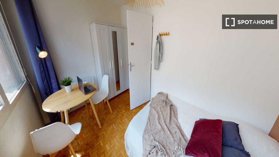 Double room Lyon, 5 beds, 90m² — photo 10