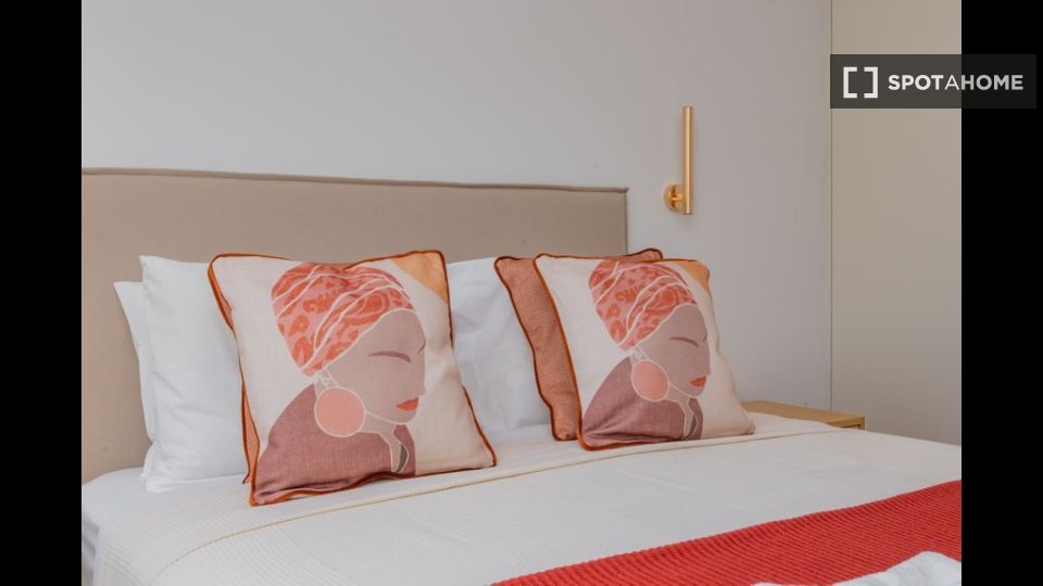 Apartment Lisbon, 3 beds — photo 16