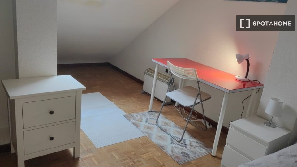 Double room Madrid, 4 beds, 80m² — photo 4