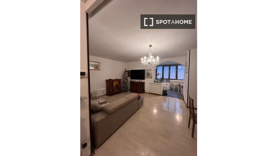 Double room Rome, 3 beds, 120m² — photo 13