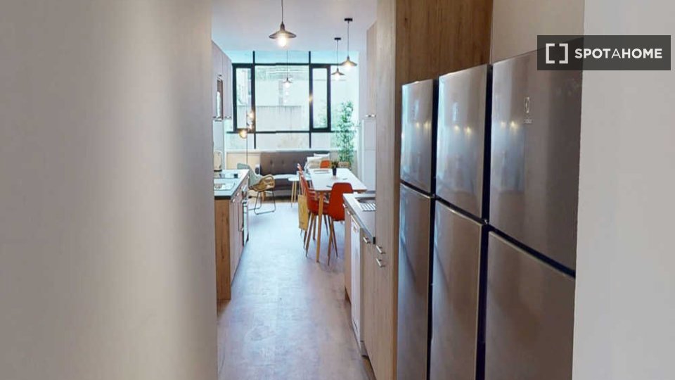 Double room Paris, 12 beds, 220m² — photo 17