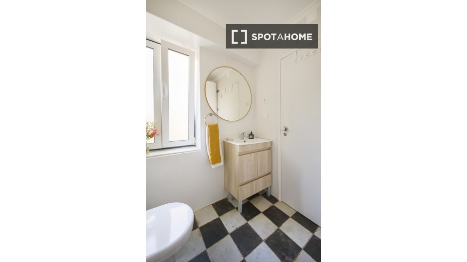Apartment mono Lisbon, 40m² — photo 15
