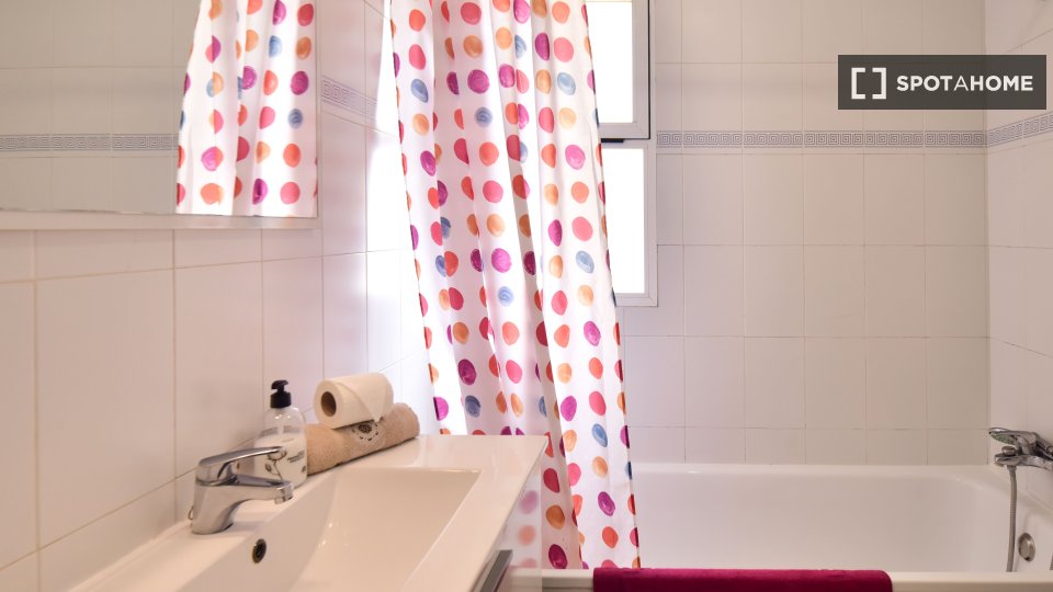 Apartment Alicante, 2 beds, 65m² — photo 10