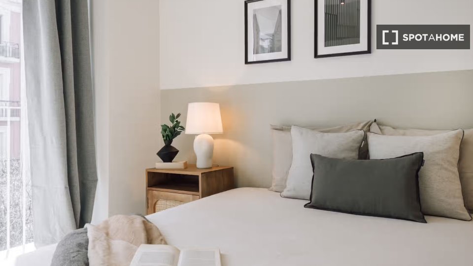 Apartment Lisbon, 2 beds, 99m² — photo 5