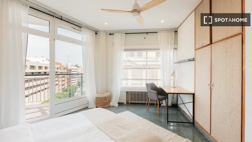 Double room Valencia, 8 beds — photo 11