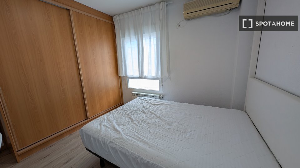 Double room Madrid, 4 beds, 90m² — photo 49