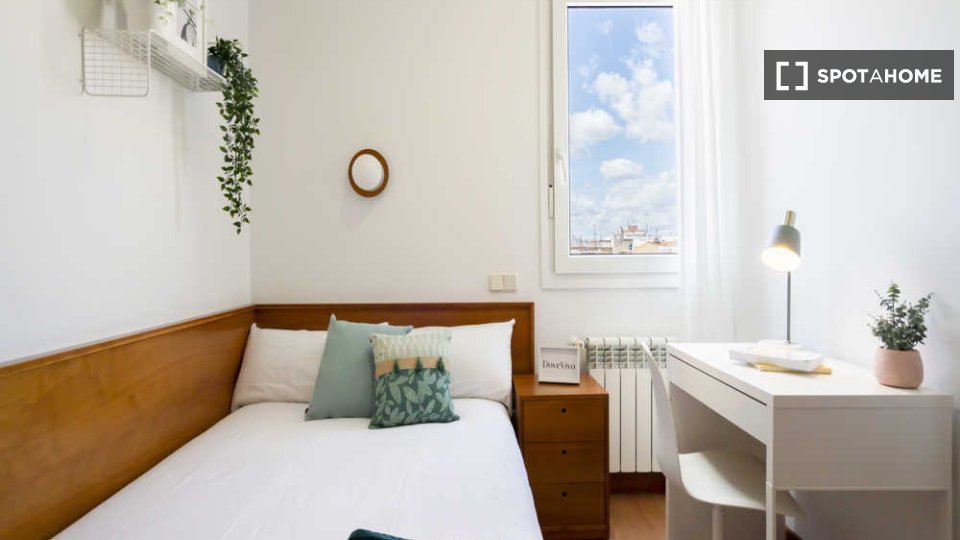 Double room Madrid, 12 beds — photo 54