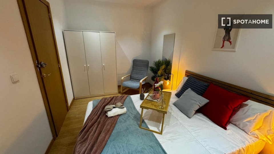 Double room Madrid, 5 beds — photo 3