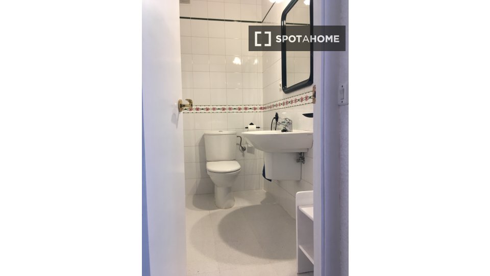 Apartamento de 4 habitaciones en alquiler en San Basilio, Córdoba.