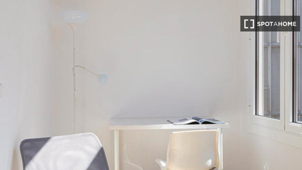 Double room Barcelona, 4 beds, 75m² — photo 7