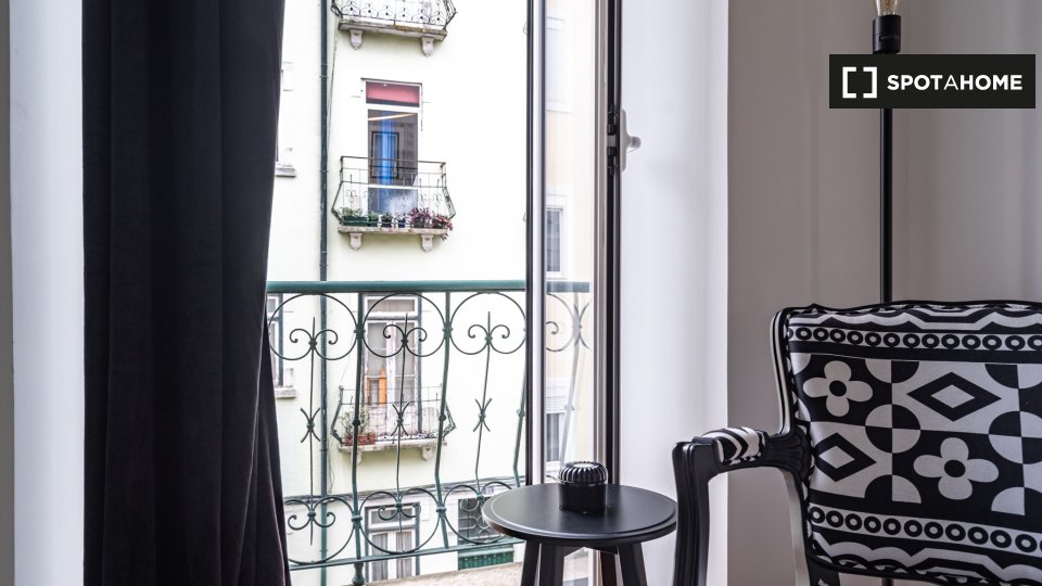 Apartment Lisbon, 2 beds — photo 15