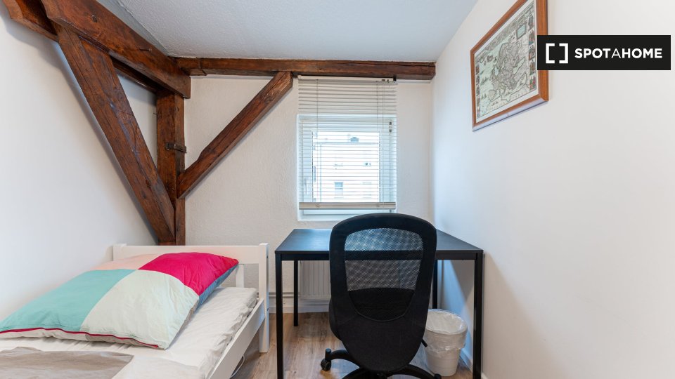 Double room Berlin, 10 beds, 120m² — photo 15