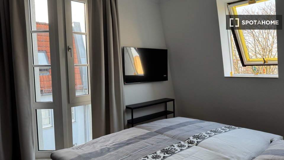 Apartment Berlin, 2 beds, 58m² — photo 1