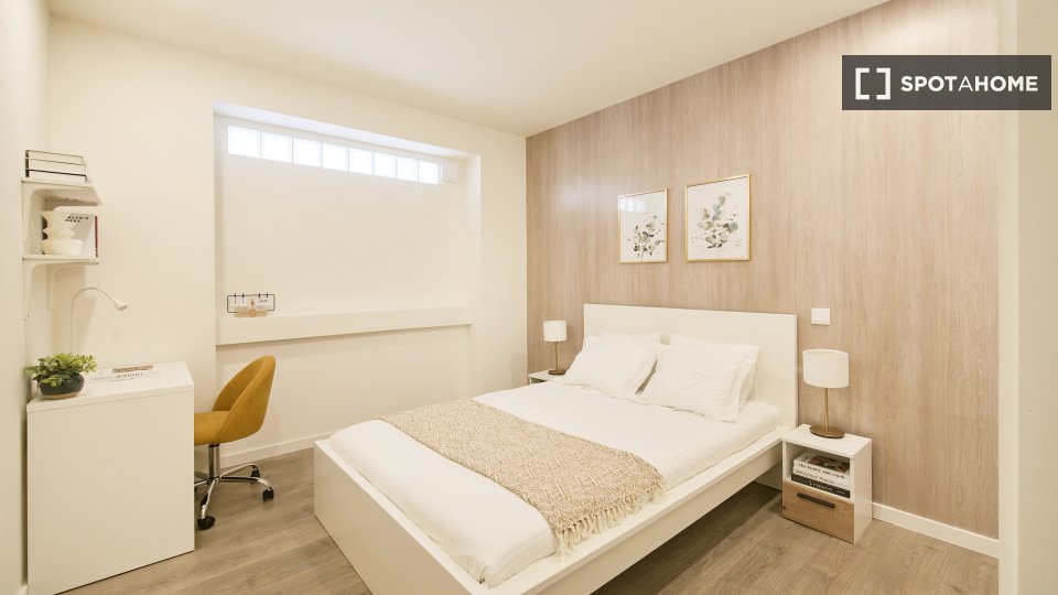 Double room Lisbon, 4 beds — photo 6