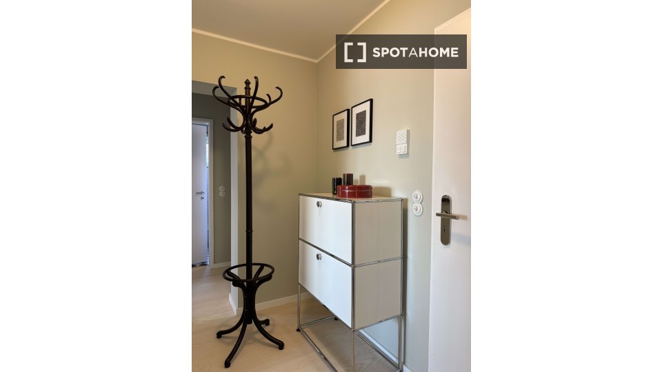 Apartment Cologne, 2 beds, 70m² — photo 1