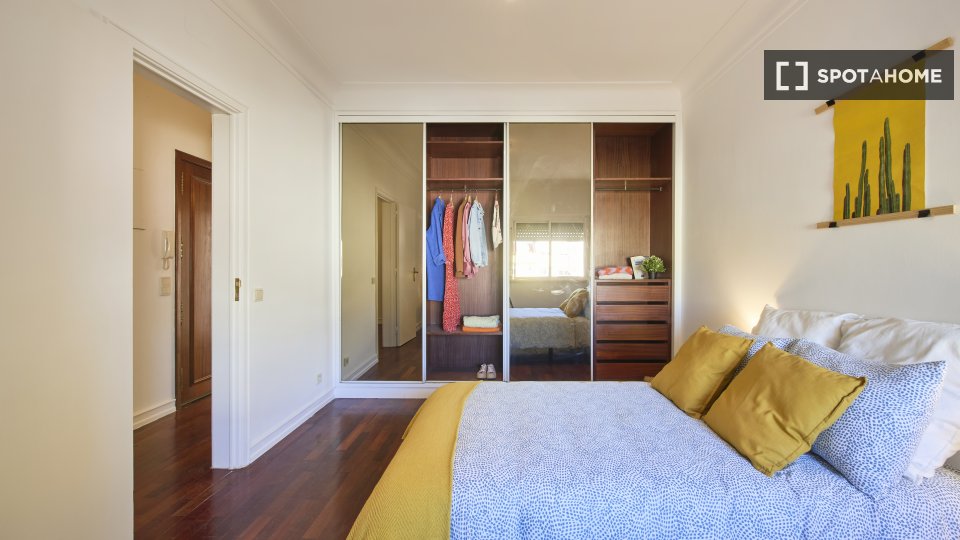 Double room Lisbon, 5 beds — photo 6