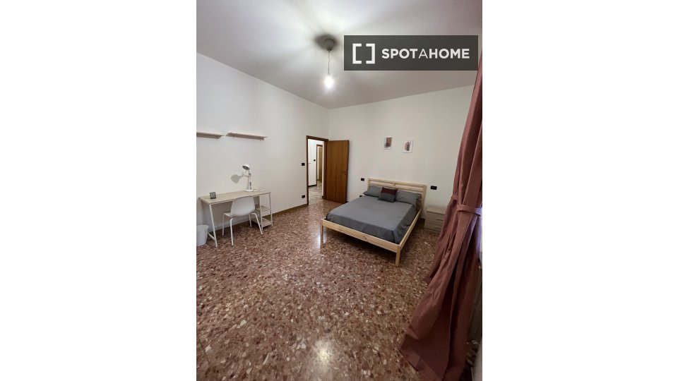 Double room Bologna, 3 beds, 130m² — photo 10