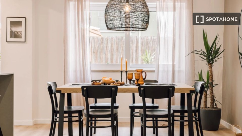 Apartment Lisbon, 2 beds — photo 11