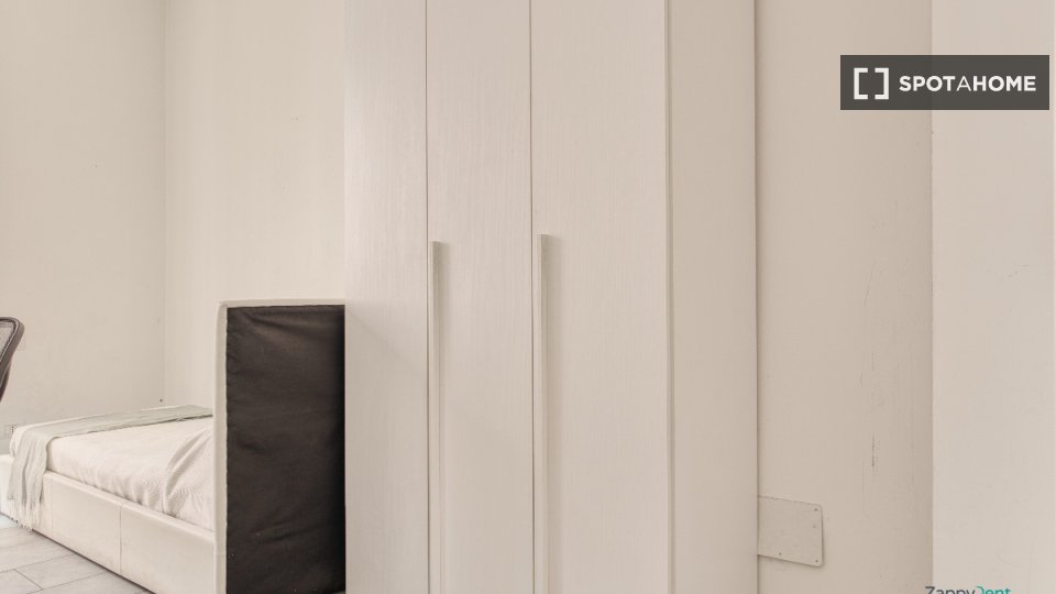 Double room Milan, 12 beds — photo 12