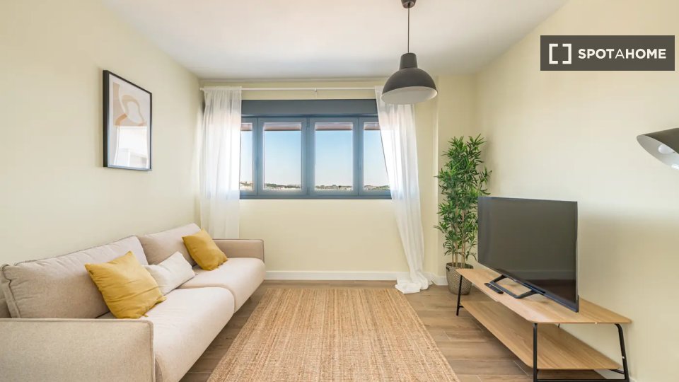 Double room Madrid, 5 beds — photo 13