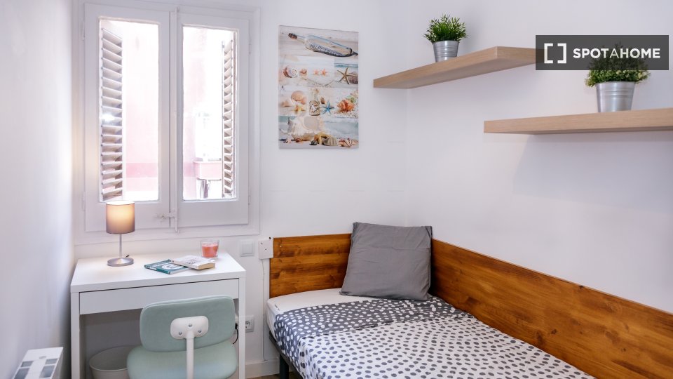 Double room Barcelona, 10 beds — photo 23