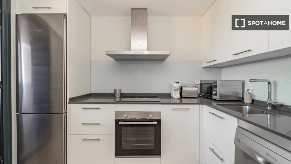 Double room Madrid, 5 beds — photo 10