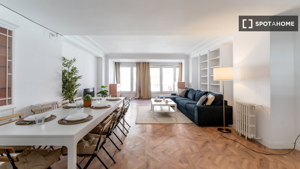 Double room Madrid, 7 beds — photo 12