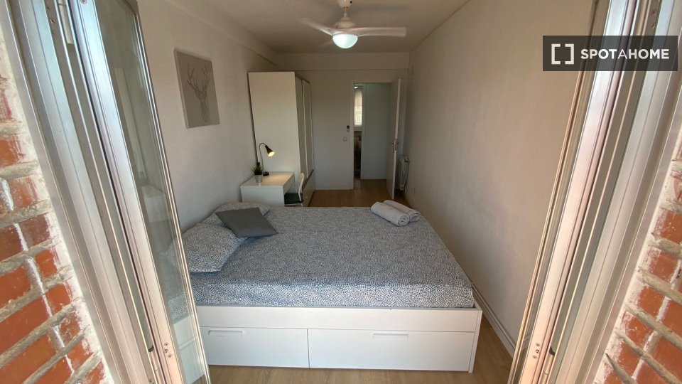 Habitación doble Madrid, 4 habitaciones — foto 17